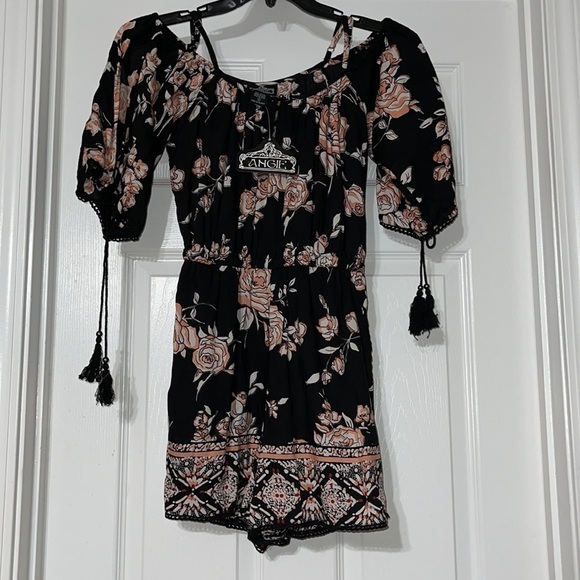 Angie Other - NWT beautiful women’s romper S
